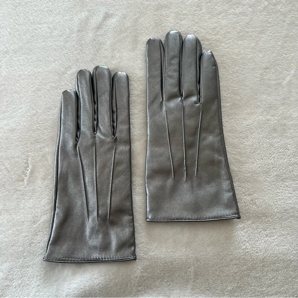 WOMEN’S Silver Black Tip Leather Gloves